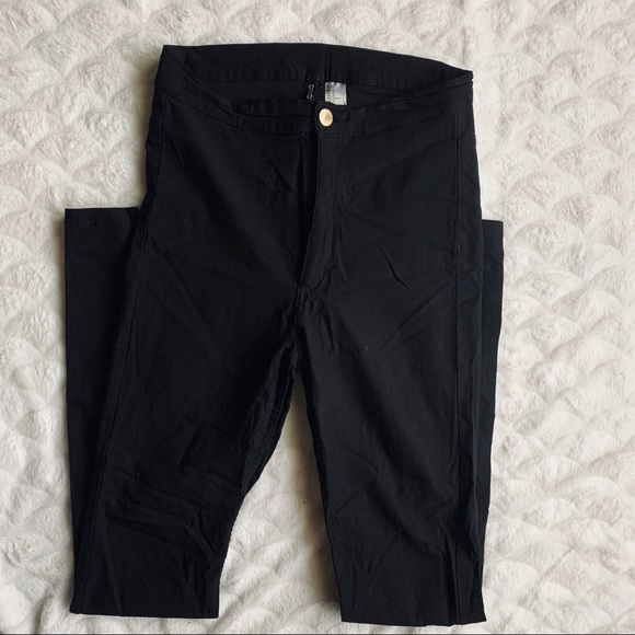 💎5/$25💎 Black H&M Jeggings - Picture 2 of 4